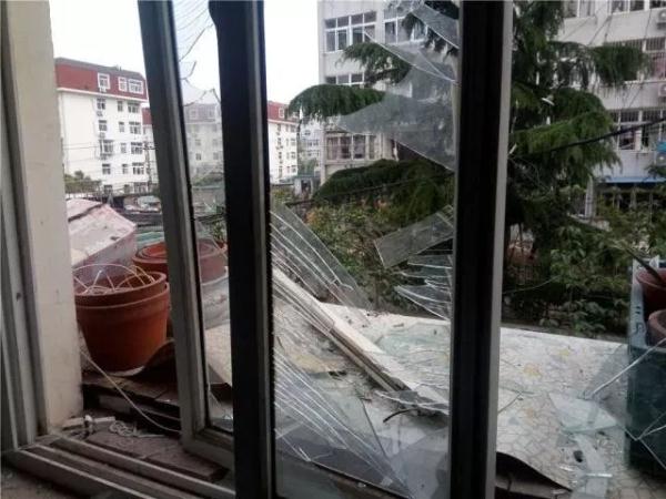突發(fā)！青島一居民樓發(fā)生爆燃！已造1人死亡，7人受傷！3公里外有震感…