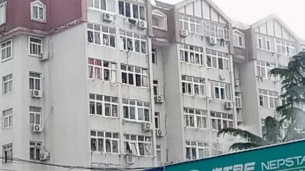 突發(fā)！青島一居民樓發(fā)生爆燃！已造1人死亡，7人受傷！3公里外有震感…